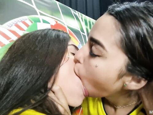 Hot Kisses World Cup 2022