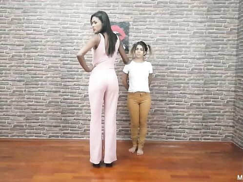 Hot Kisses: India Offspring