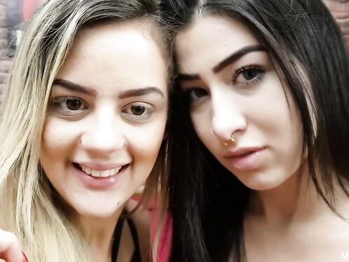 Hot Kisses: Real Friends in Real Life