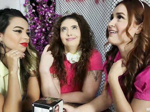 Hot Kisses Super Production: Grease 80 's Movie