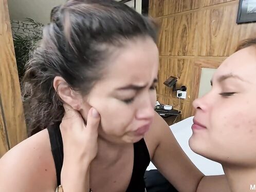 Juicy Tongues and Sticky Kisses