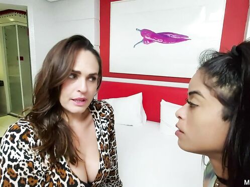 Kissing Your Soul: Milf Kissing