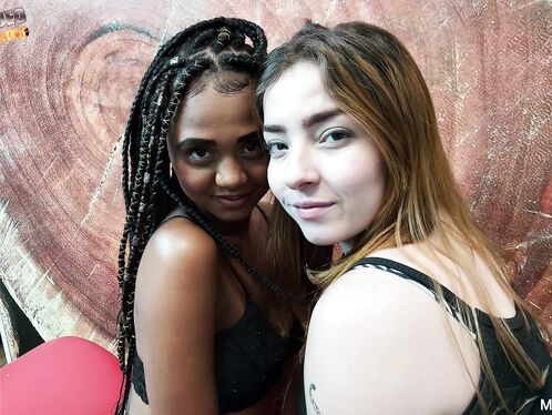 Interracial Hot Kissing: Black and Redhead