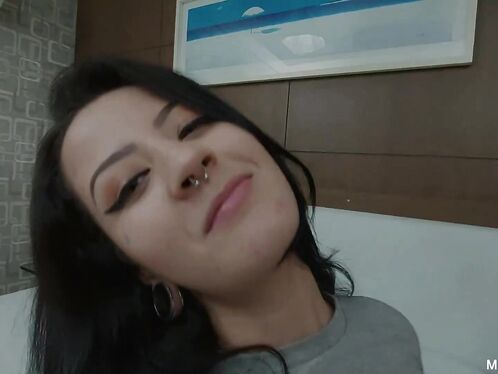 Hot Kisses: Young Girls Passions