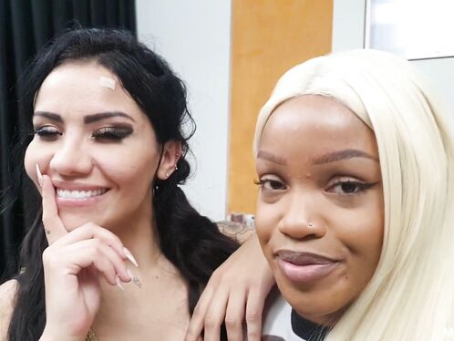 Interracial Sweet Kisses: Ariane Luquezi and Mariana Black
