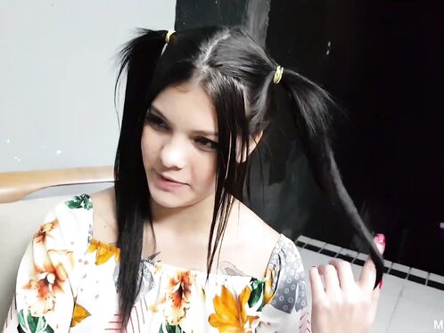 MILF and Young: Demanding Taiz and Slave's Mouth