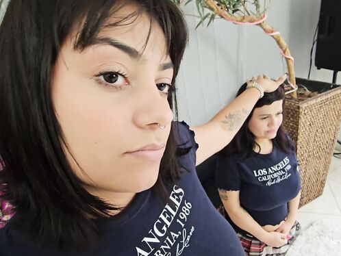 Disproportionate Lesbian Kisses