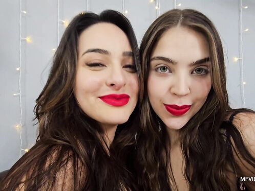 Fantastic Lesbian Kisses