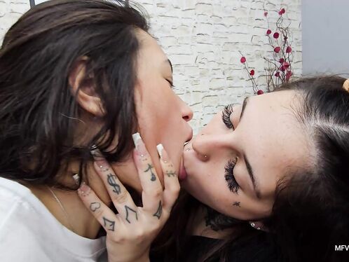 Kisses's Girls in Boots