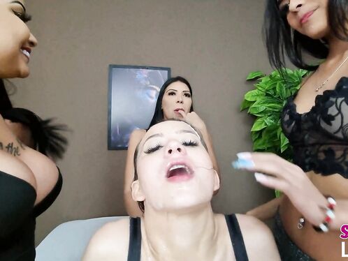 Spitting Top Models - Vol #172