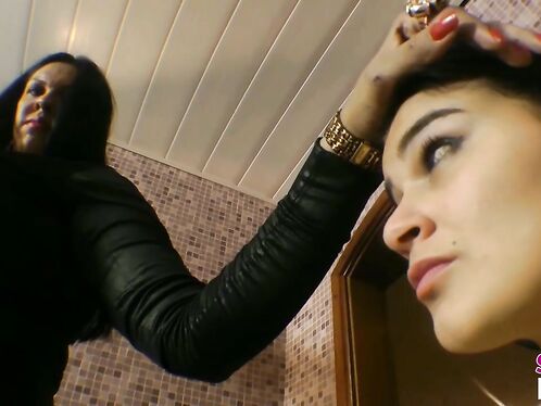 Giant Tickling: Top Giant Girl Cinthia