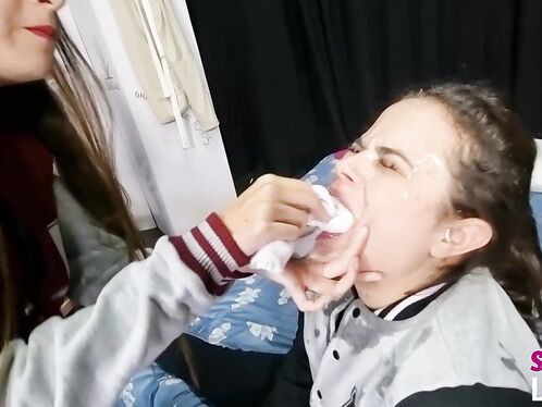 Spitting: Republic of Girls Vol #160