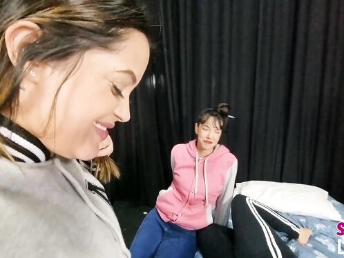 Spitting: Republic of Girls Vol #160