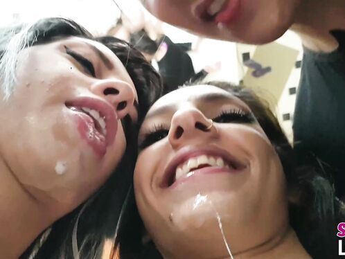 Spitting Trio Top Girls