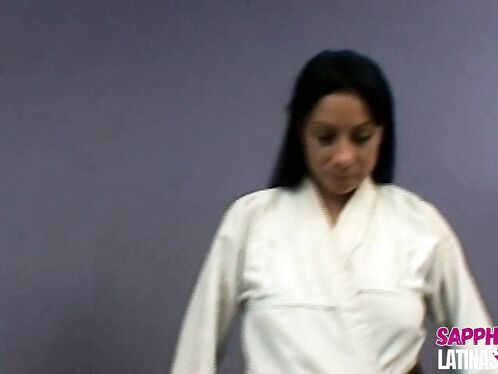 Karateka Top Feet Face – Karateka Celine Lemos