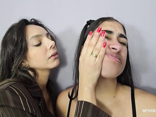 Squeeze Hands Massage - Vol # 708 - Mistress Anita Thompson