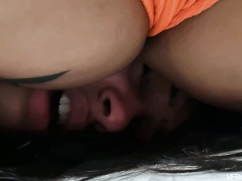 Super Facesitting: Ariane's Hot Flaccid Ass part 2